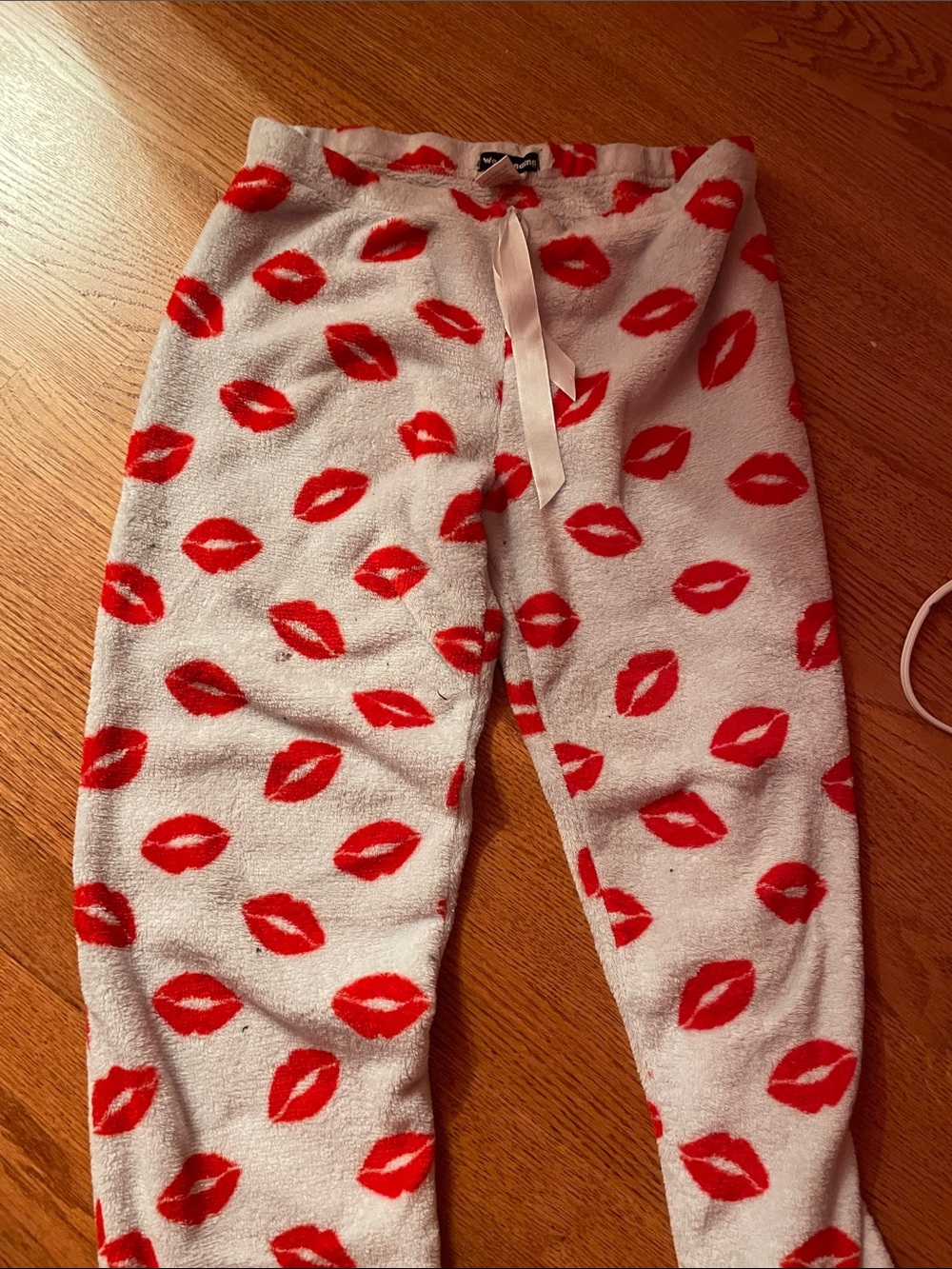 Cute kiss pajamas!!